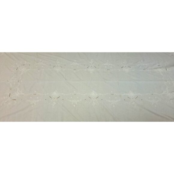 Embroidered Tablecloth White On White Cut Out Extra Long DIY Crafts 117x63 READ - Picture 3 of 7